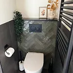 Appartamento Cozy 2-bedroom In *