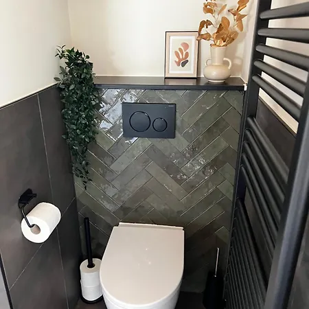 Apartment Cozy 2-bedroom In *