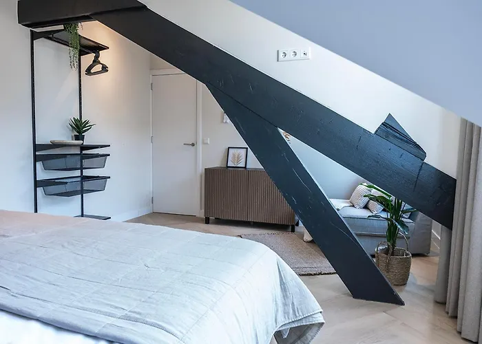 Apartamento Cozy 2-bedroom In *