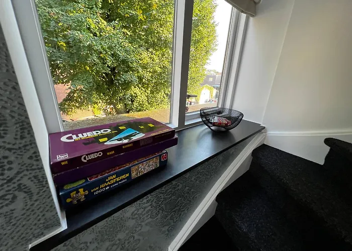 Apartman Cozy 2-bedroom In *